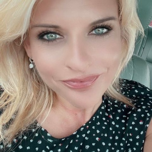 Meet your Posher, Catherine - Picture 1 of 1